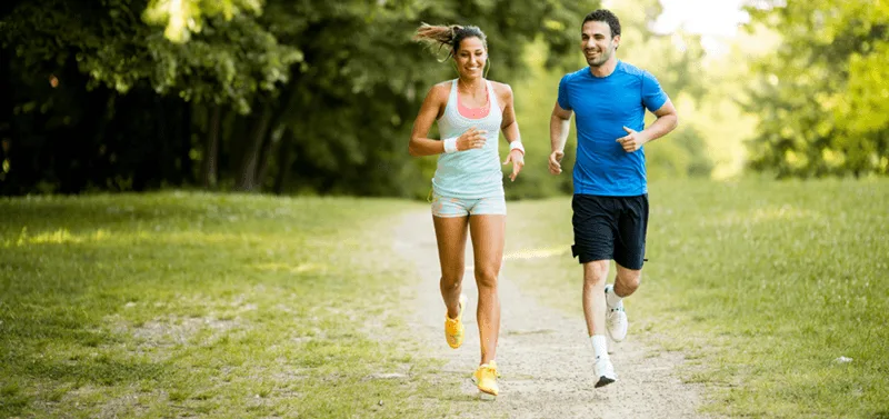 Chạy bộ đều đặn mỗi ngày là phương pháp tự nhiên giúp hệ tim mạch khỏe mạnh.