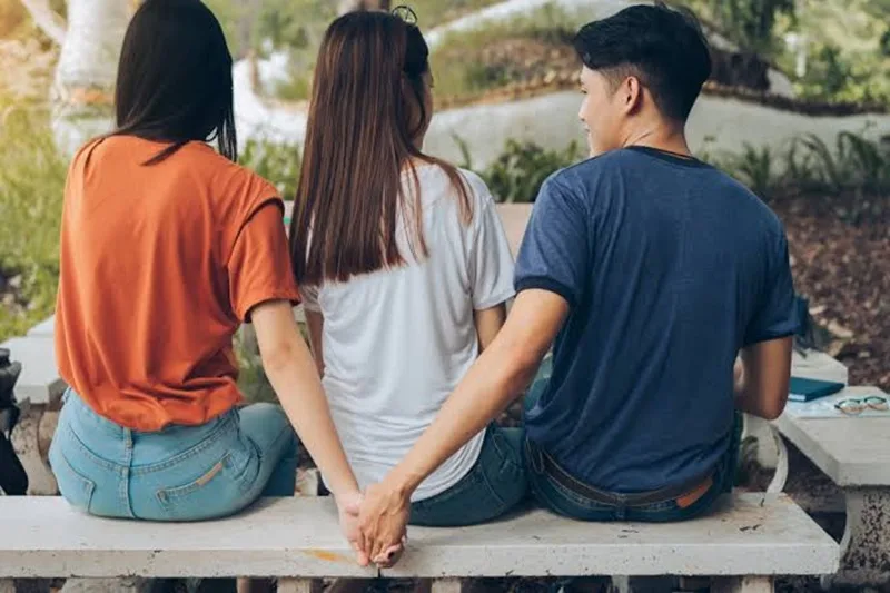 Giấc mơ nhắc nhở bạn nên buông bỏ hoài nghi quá khứ để vun đắp hiện tại.